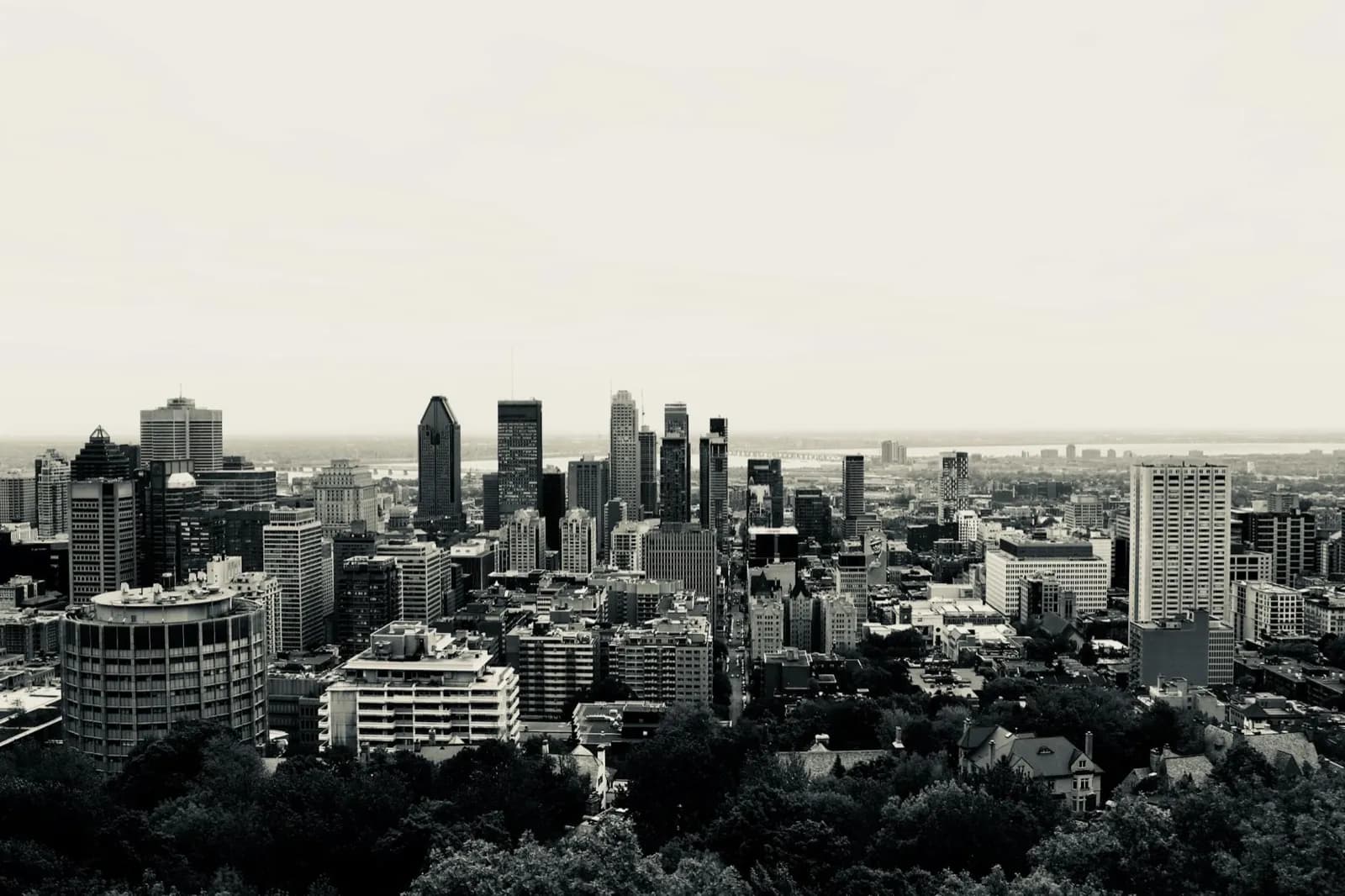 Commercial doors in Trois-Rivières, QC — sales, certified installation, NFPA 80 inspection, and 24/7 repair across Trois-Rivières and the Greater Trois-Rivières Area