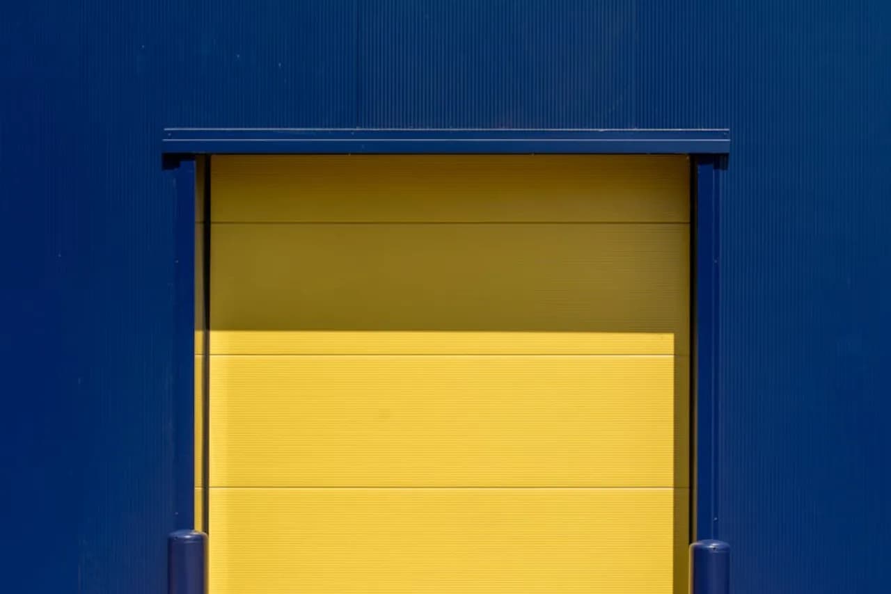Overhead Doors in Montreal, Quebec — sales, certified installation, NFPA 80 inspection, and 24/7 repair across Montreal commercial market